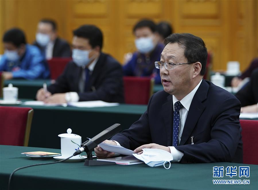 （新華全媒頭條·圖文互動(dòng)）（9）從人民中汲取磅礴力量——習近平總書(shū)記同出席2020年全國兩會(huì )人大代表、政協(xié)委員共商國是紀實(shí)