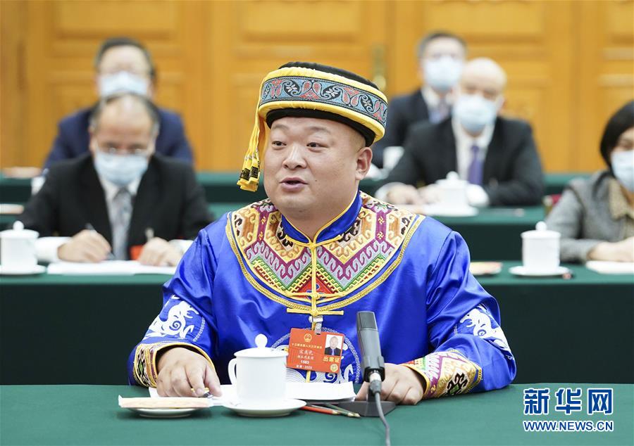 （新華全媒頭條·圖文互動(dòng)）（8）從人民中汲取磅礴力量——習近平總書(shū)記同出席2020年全國兩會(huì )人大代表、政協(xié)委員共商國是紀實(shí)